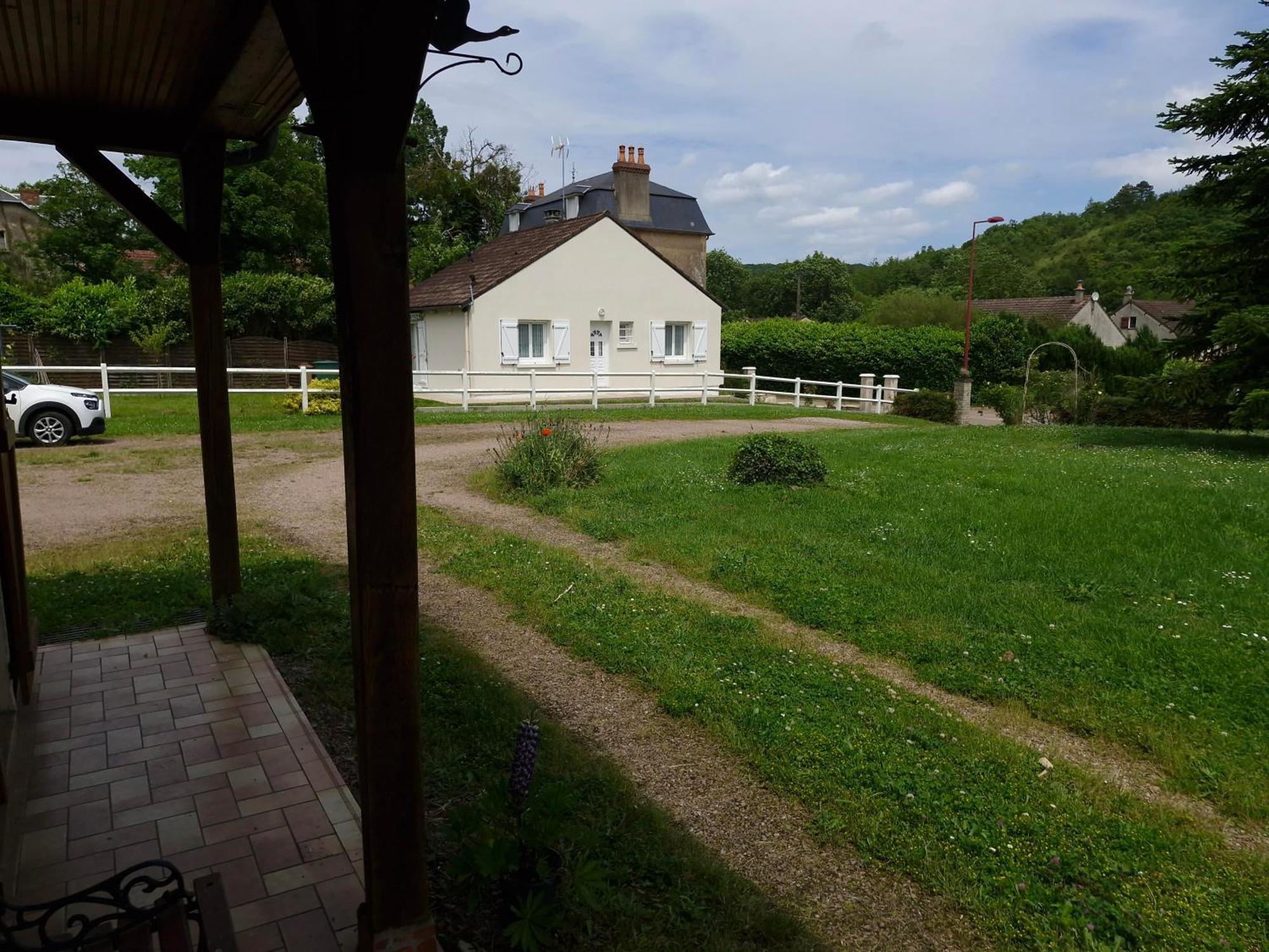 Villa Chez Berthe à Brinon-sur-Beuvron Extérieur photo